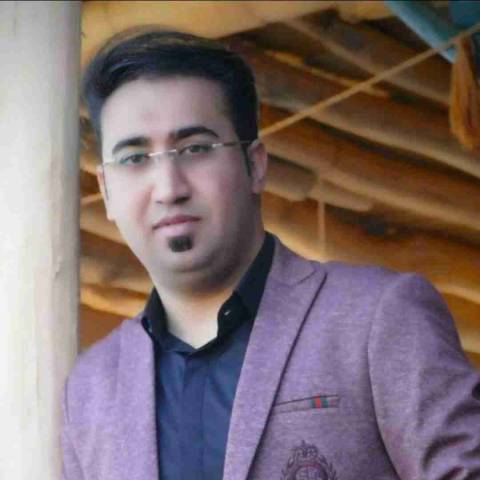 دانلود آهنگ بازم شدم لنگ صدات ذره شدم به زیر پات